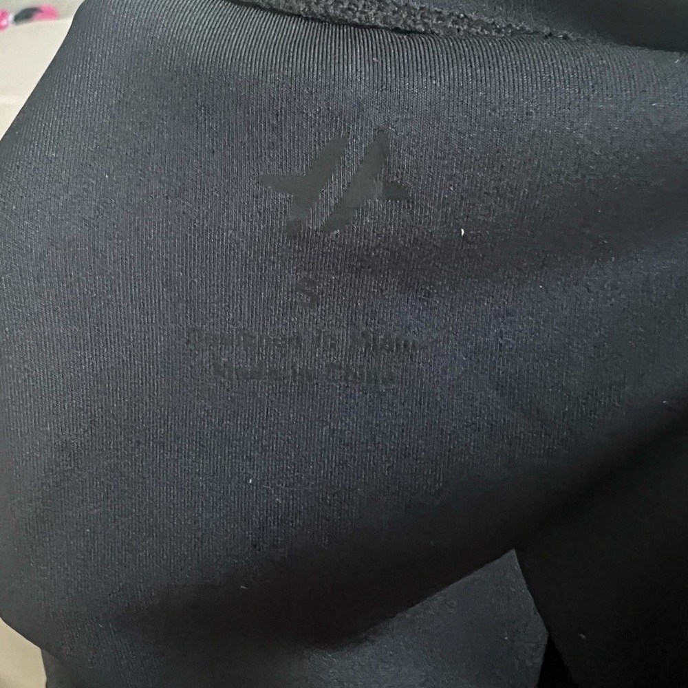 NWT Tail Active Women’s Cato Tank in Black in size Small - Picture 8 of 8